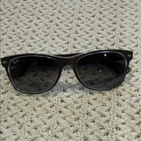 Ray-Ban RB 2132 Classic Grey And Clear Sunglasses